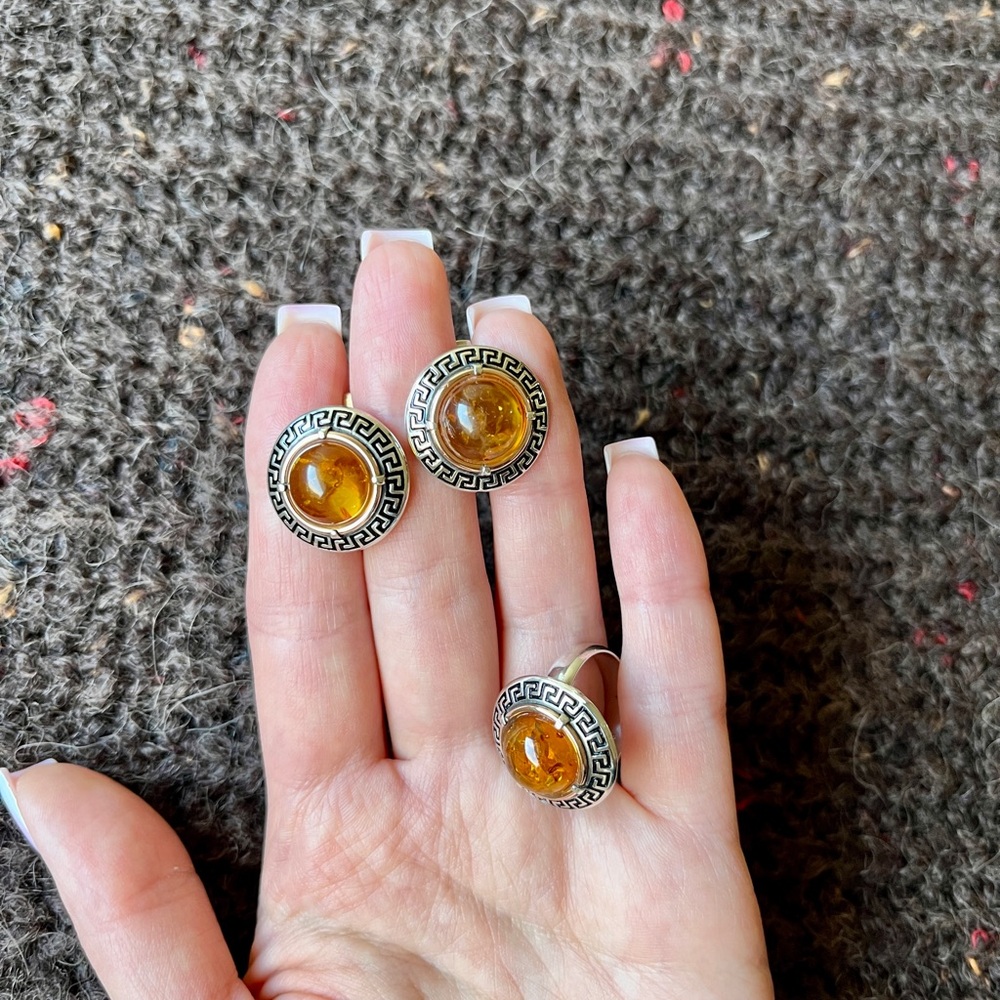 Silver and Amber Earrings with ring size 8